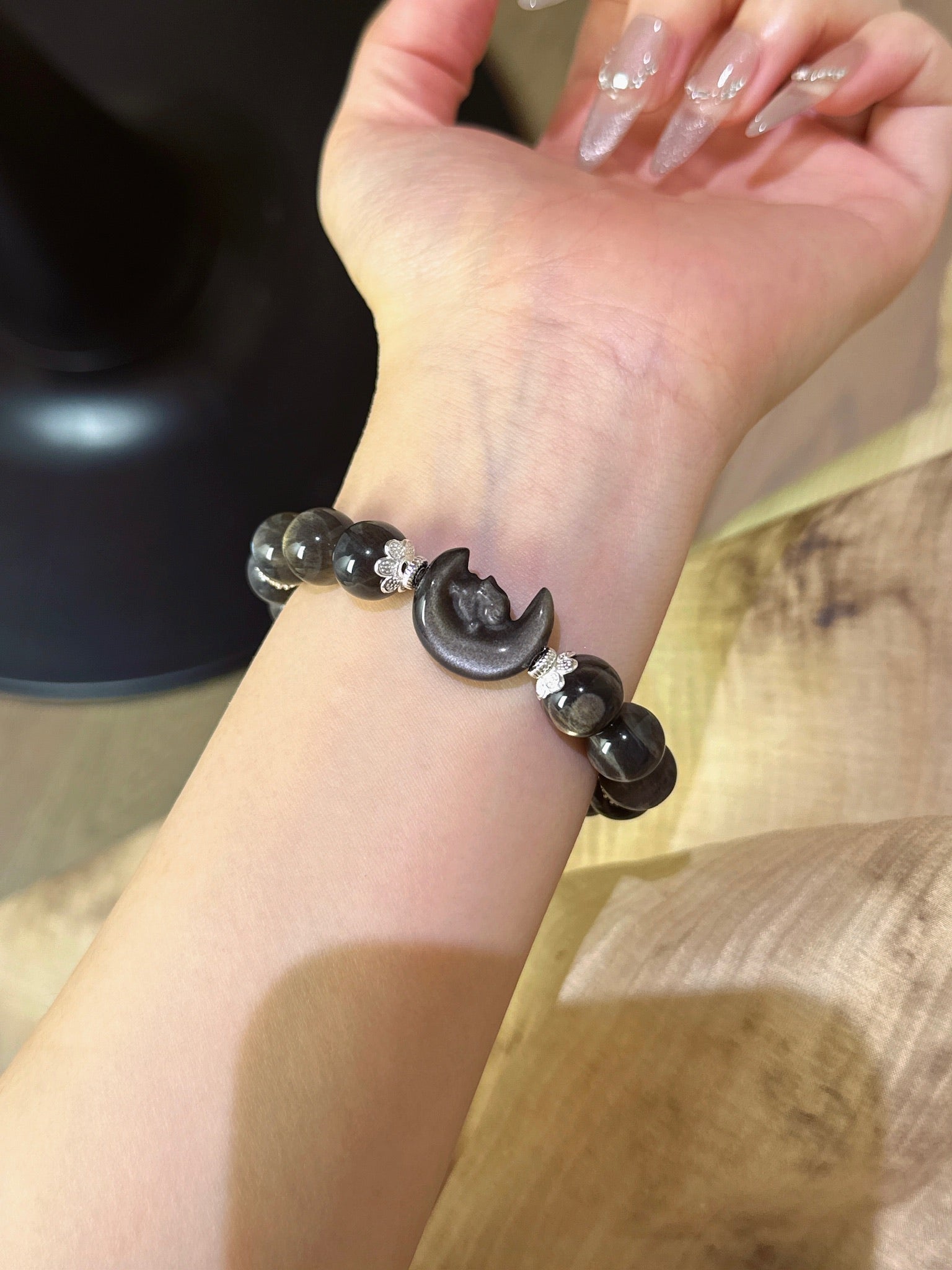 ▫️▪️ Gold backbone silver obsidian rabbit bracelet